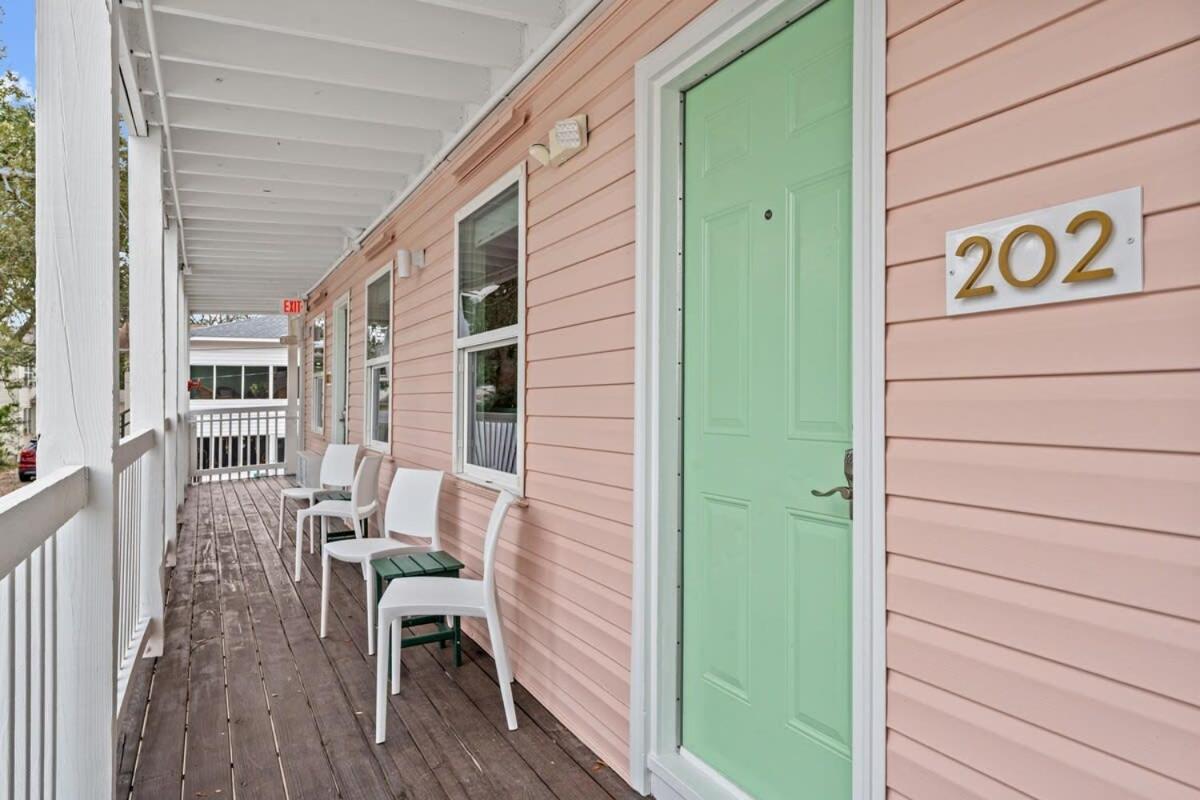 Treehouse Lodge Walk To Beach Pet-Friendly 202 Myrtle Beach Eksteriør billede